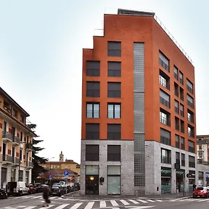 Bb Isola 2*, Milán Italia